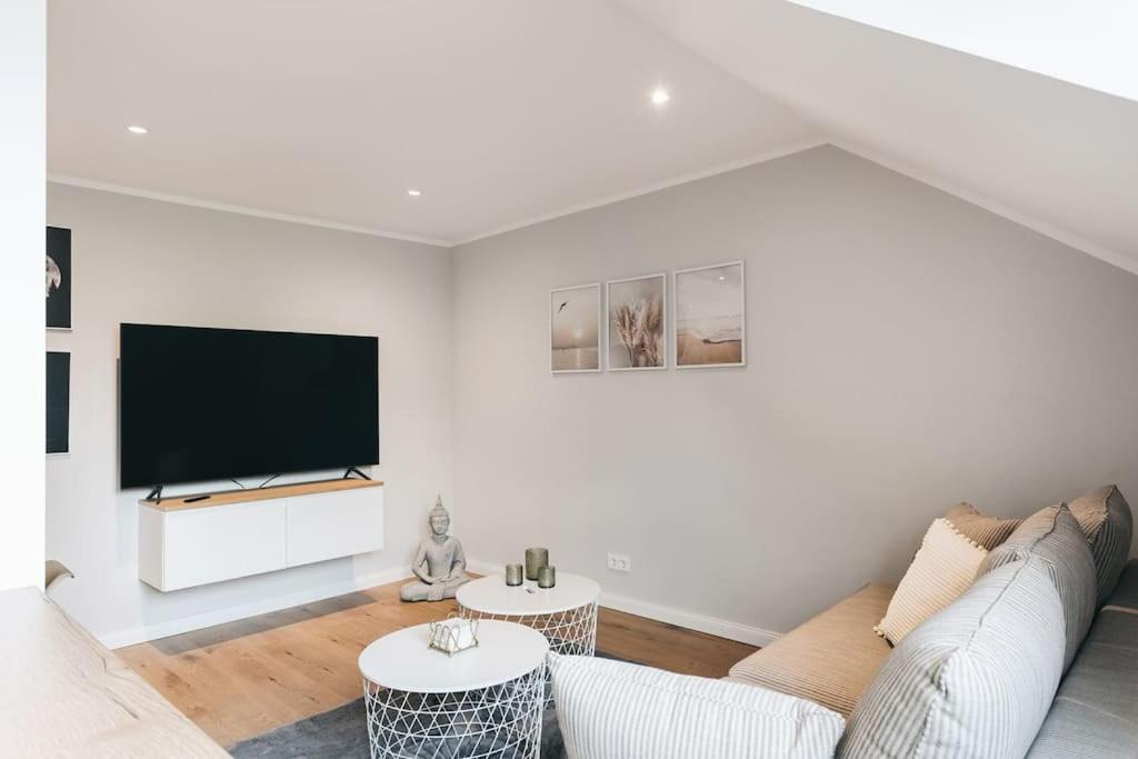 Tip! Toplage In Dresden! Moderne 100 Qm Ferienwohnung Fuer Familien Und Kleine Gruppen Luaran gambar